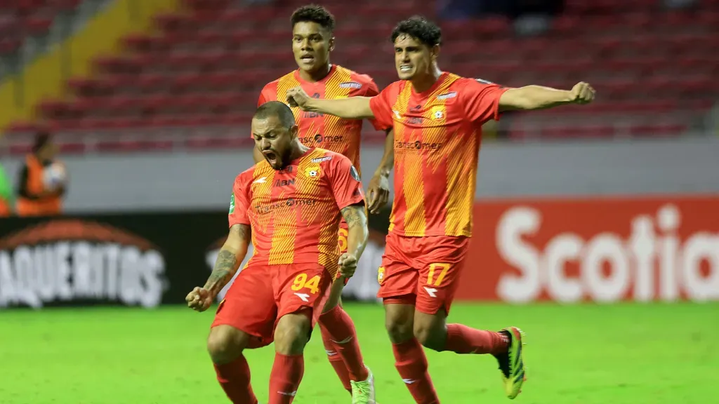 John Jairo Ruiz conquistó los torneos Apertura 2021 y 2024, además de dos Supercopas, con Herediano. (Foto: Rafael Pacheco Granados)