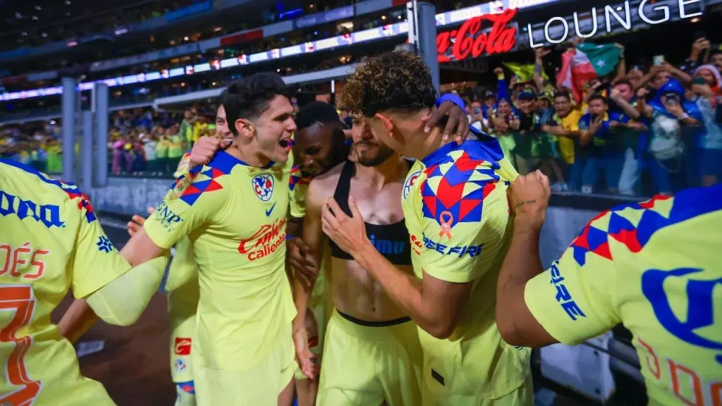 América