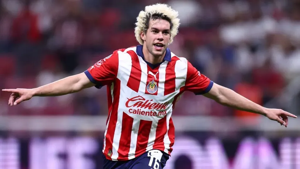 Cade Cowell abrió el mercado con Chivas