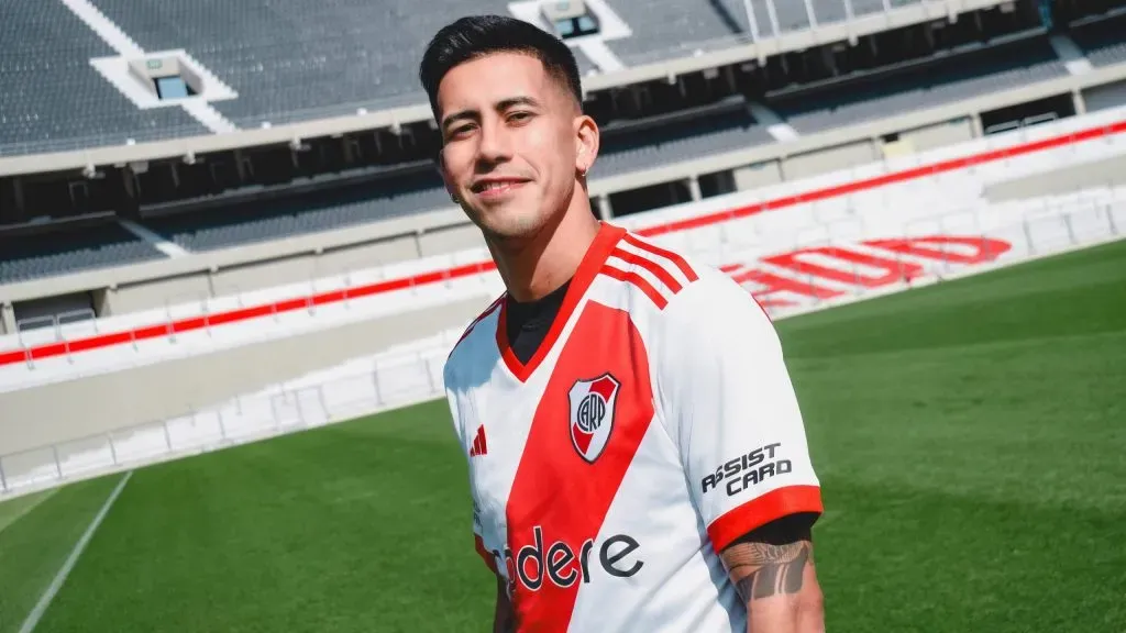 Maxi Meza fue presentado como refuerzo de River.