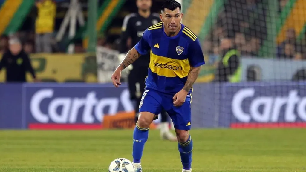 Gary Medel podría aparecer como líbero. (Getty)