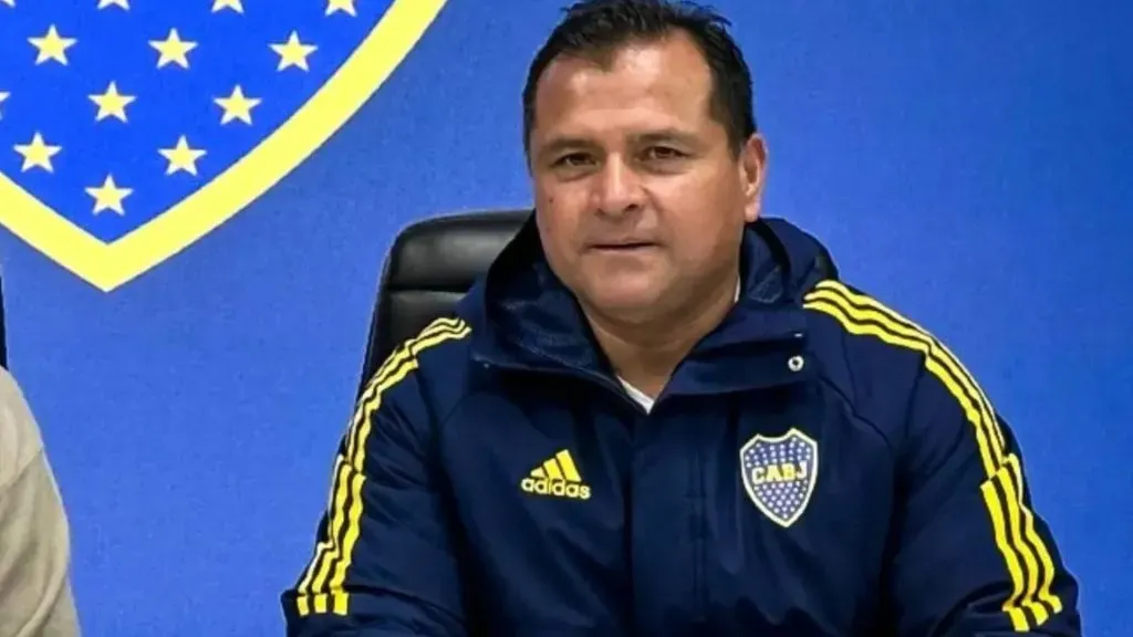 El Chelo Delgado, por ahora, continuará como único nexo entre Riquelme y el plantel. (Boca Juniors)