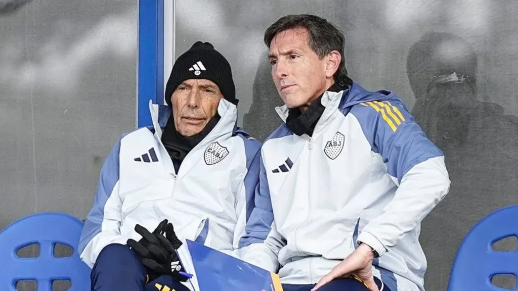 Úbeda y Juvenal Rodríguez, lideran la práctica de Boca en Ezeiza. (@javierphotogamma)