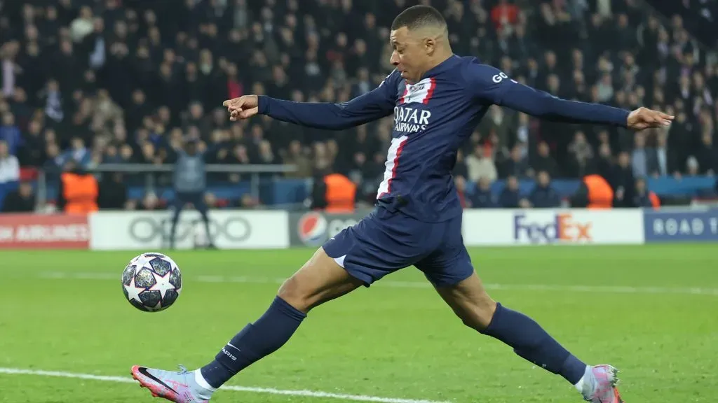 Kylian Mbappé no entrena con el PSG y su futuro está en el airea. Foto: Getty Images.