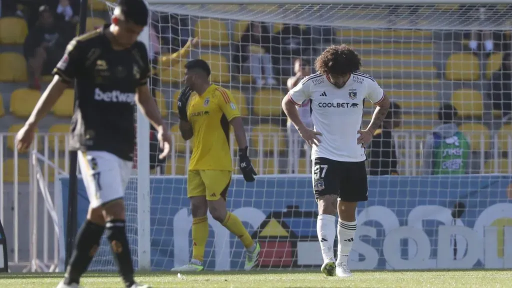 Maximiliano Falcón tuvo que ser reemplazado tras sentir molestias en su pie. Sin embargo, estará ante la UC. Foto: Photosport.