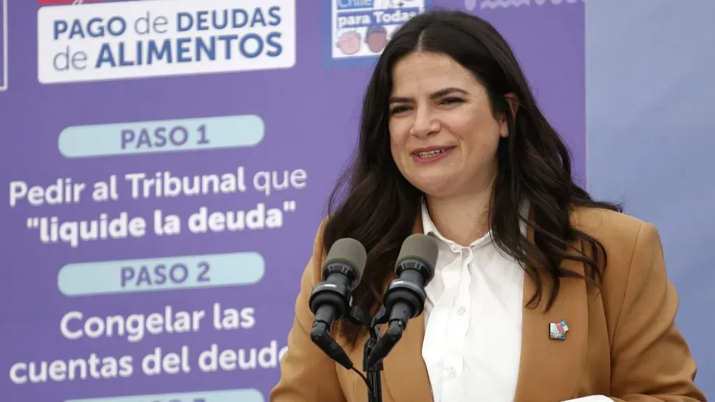 Ministra de la Mujer, Antonia Orellana, participa en feria informativa sobre la mueva Ley de Pensión de Alimentos (19/05/2023).