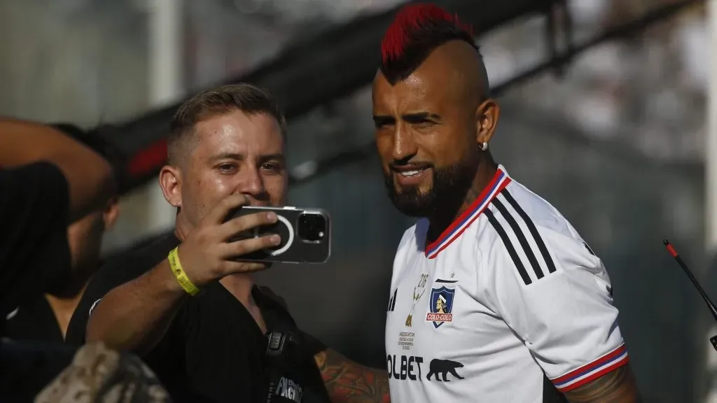 Mientras todo apuntaba a su regreso a Colo Colo, Arturo Vidal recibió una propuesta del América de Cali. Foto: Photosport.