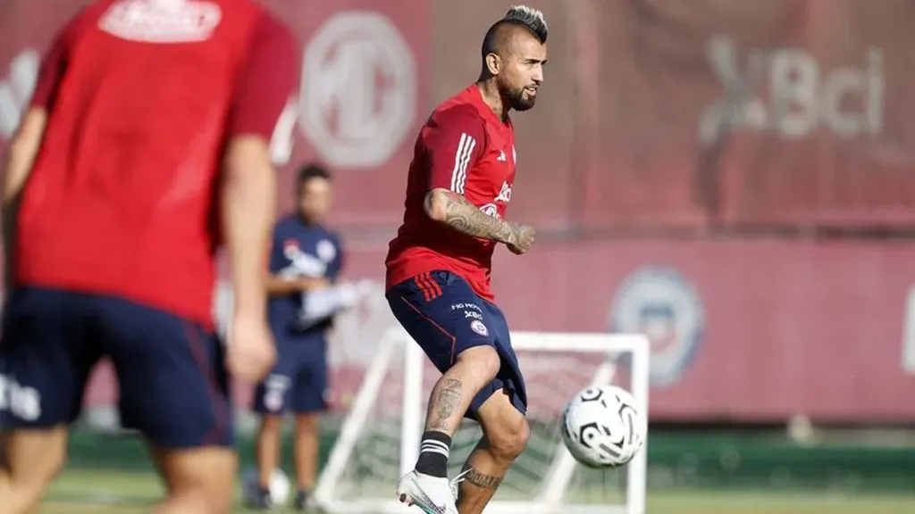 Vidal entrena con La Roja sub 23.