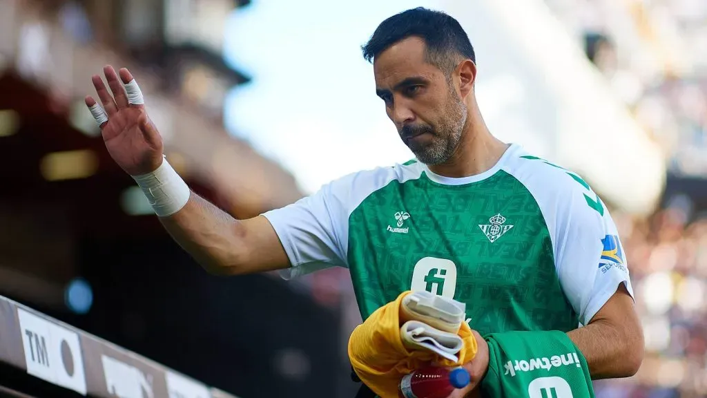 Claudio Bravo cierra su aventura en el Betis al final de la temporada. Foto: IMAGO.