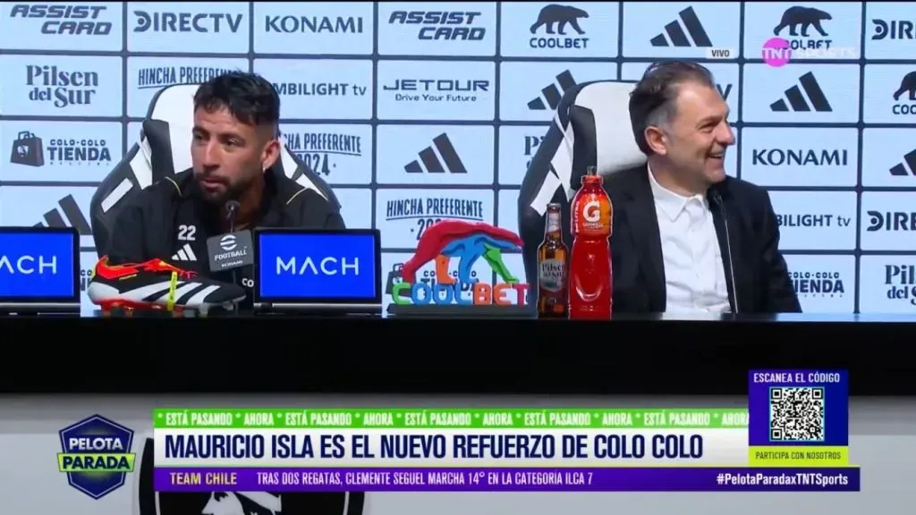 Aníbal Mosa y Mauricio Isla en el Monumental. (Captura TNT Sports).