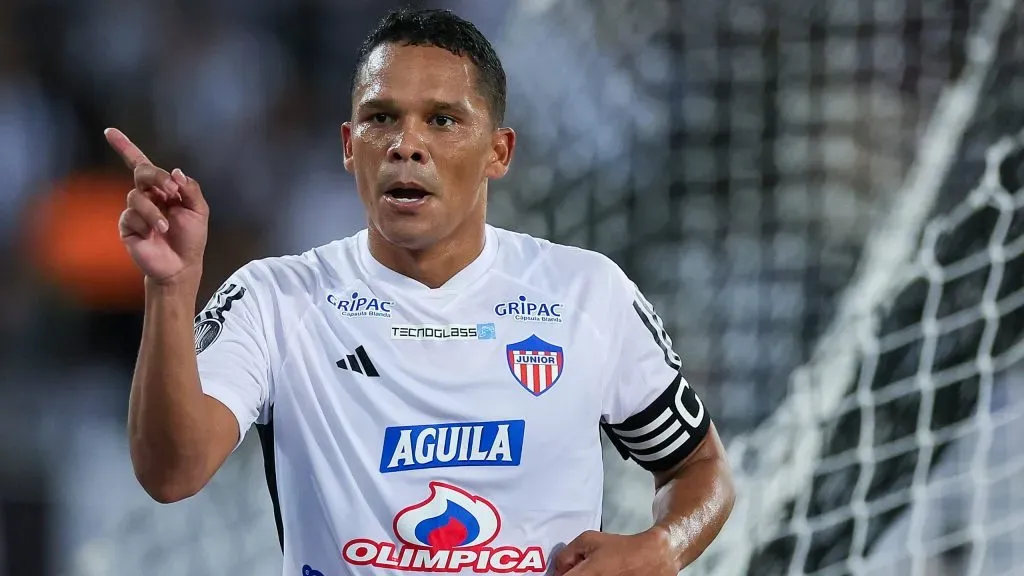 Carlos Bacca celebrando con Junior ante Botafogo.