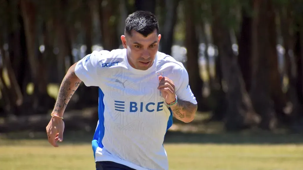 Medel cumple con una exigente pretemporada para ponerse a la par de sus compañeros