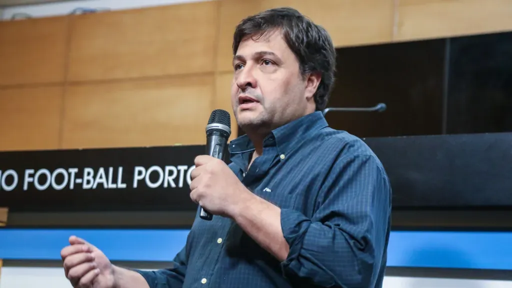 O presidente Guerra abriu o jogo sobre o futuro de Renato (Foto: Morgana Schuh/Grêmio/Divulgação)