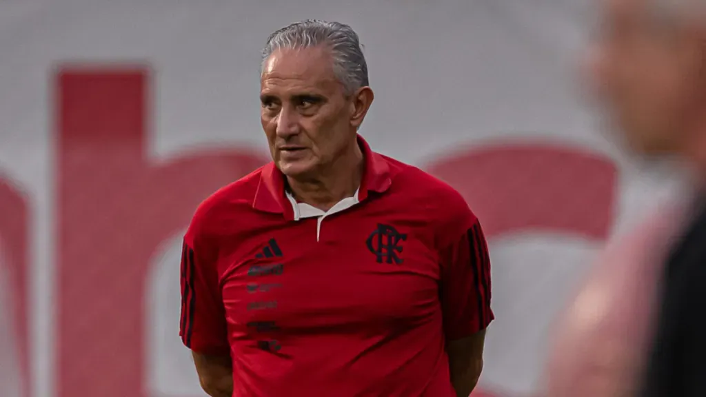 técnico Tite em treinamento do Flamengo. Paula Reis / Flamengo / Divulgação