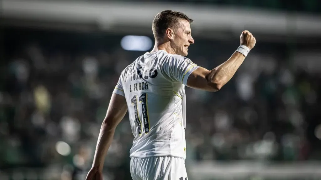 O centroavante foi decisivo para o Peixe  (Foto: Raul Baretta/ Santos FC/ Divulgação)