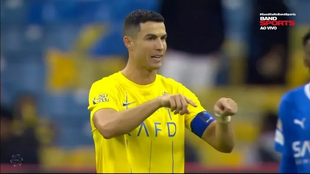 Cristiano Ronaldo fica revoltado com arbitragem no Al Hilal x Al Nassr. Foto: Reprodução Bandsports