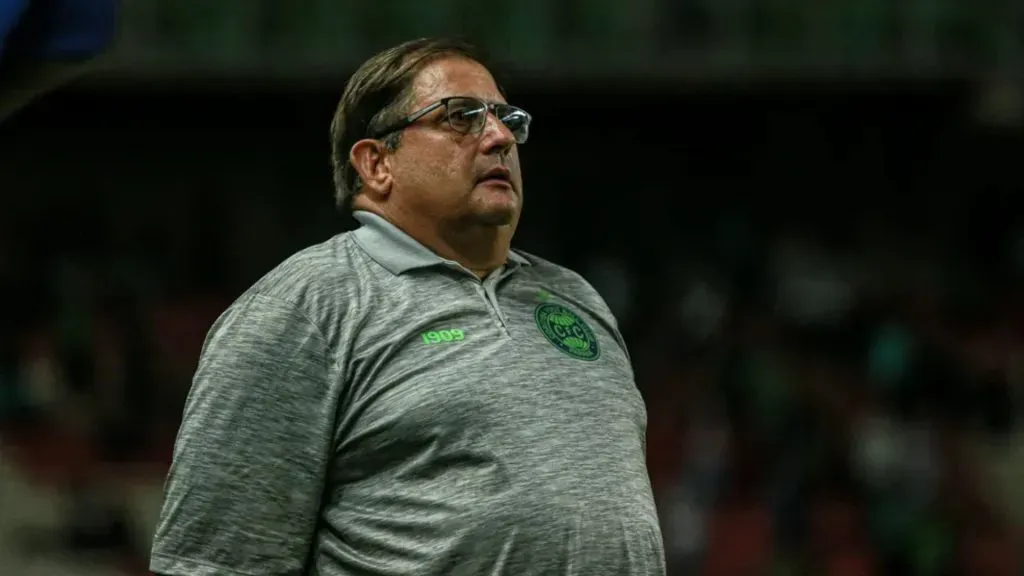 O treinador está no aguardo de reforços (Foto: Guilherme Griebeler/Coritiba/Divulgação)