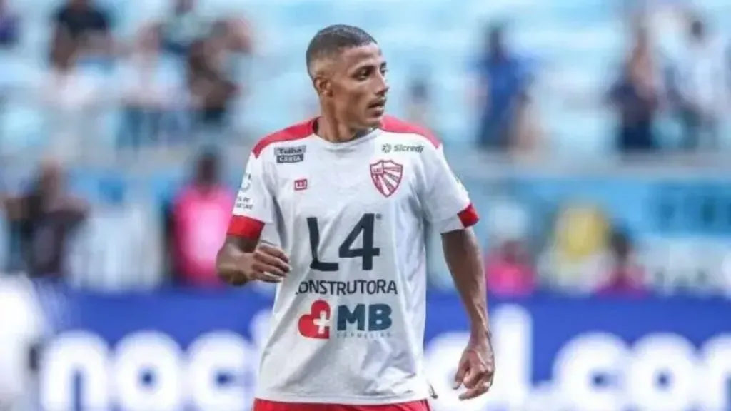 João Vitor: lateral tem se destacado pelo São Luiz (Foto: Divulgação)