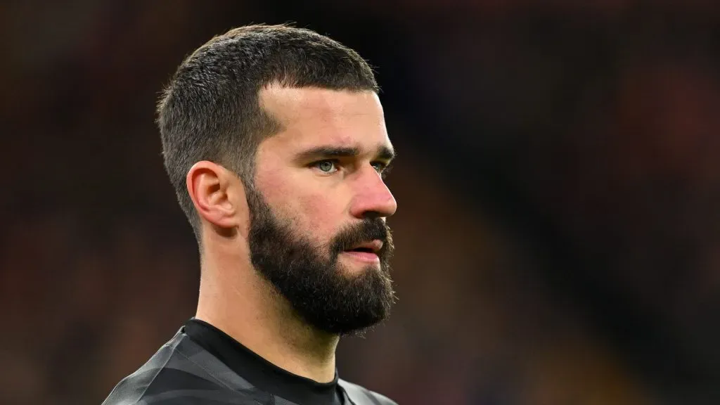 O goleiro brasileiro não atua há quase dois meses (Foto: Michael Regan/Getty Images)