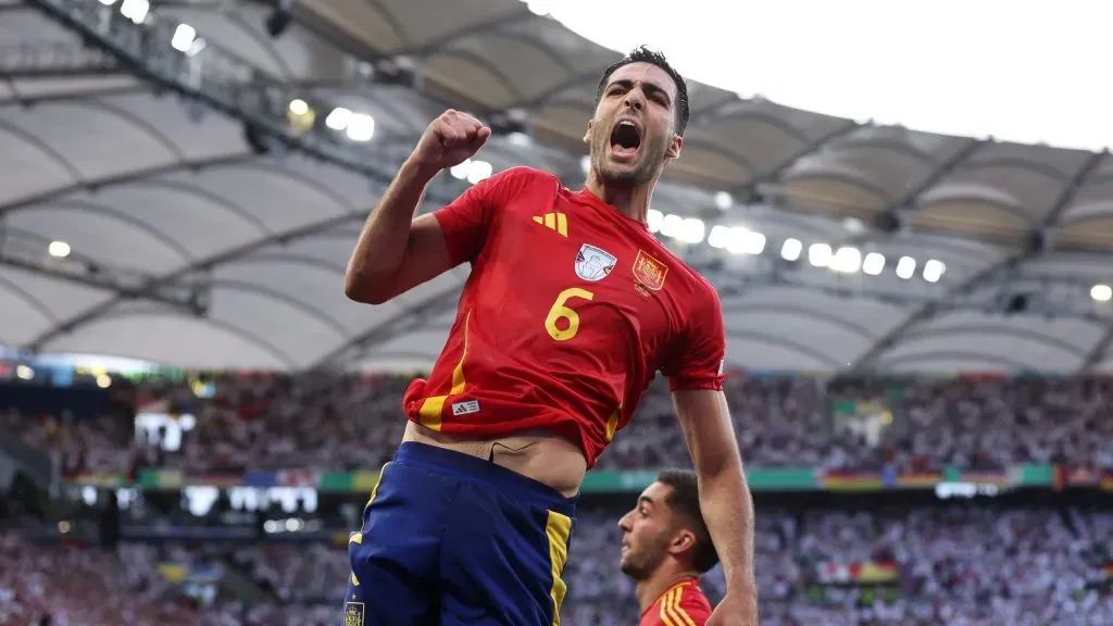 Mikel Merino marcou o gol da classificação da Espanha na Eurocopa. (Photo by Alex Livesey/Getty Images)