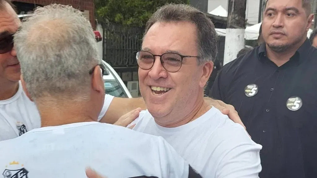 Foto: IMAGO / TheNews2 – Marcelo Teixeira, presidente do Santos, pode abrir negociações com técnico campeão da Libertadores de 2017.