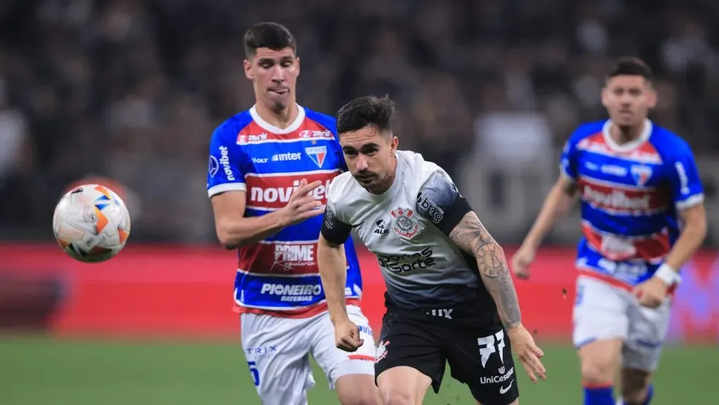 Foto: Ettore Chiereguini/AGIF – Igor Coronado jogador do Corinthians durante partida contra o Fortaleza no estadio Arena Corinthians pela Copa Sul-Americana 2024.