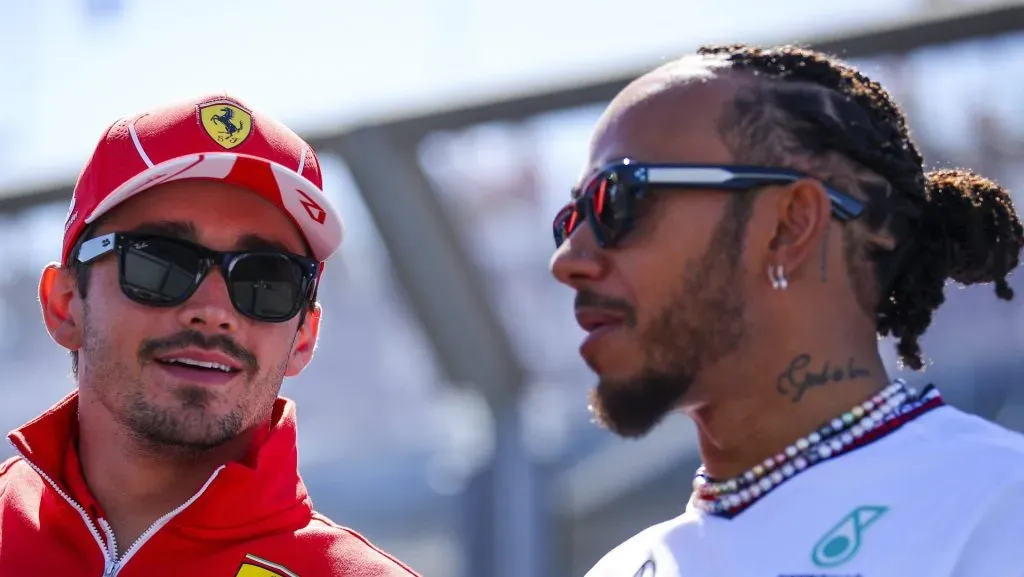 Charles Leclerc advierte a Lewis Hamilton