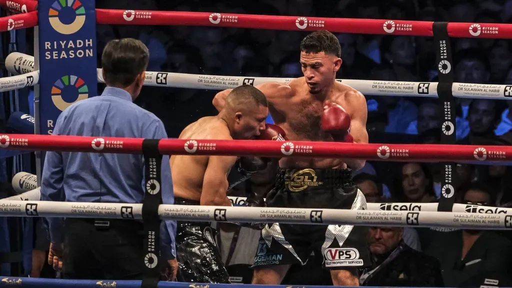 El Rayo Valenzuela viene de vencer al Pitbull Cruz en una gran pelea. (IMAGO)