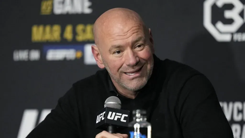 Dana White no tiene dudas de que vencerá al Canelo Álvarez el 14 de septiembre. (IMAGO)