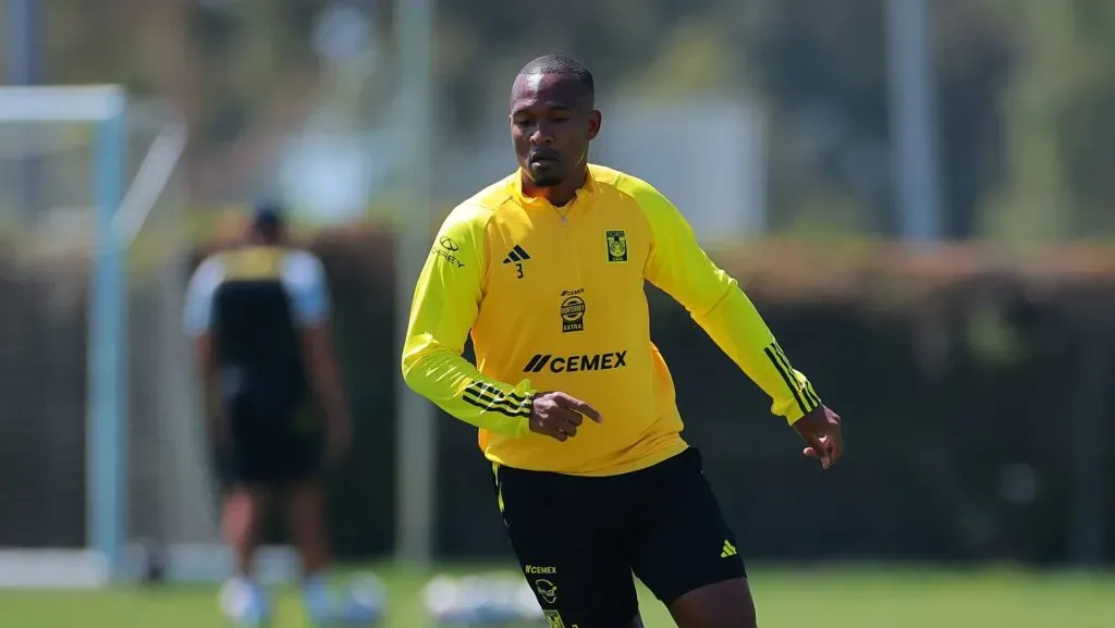 Samir Caetano continúa entrenando con Tigres UANL (Imago7)