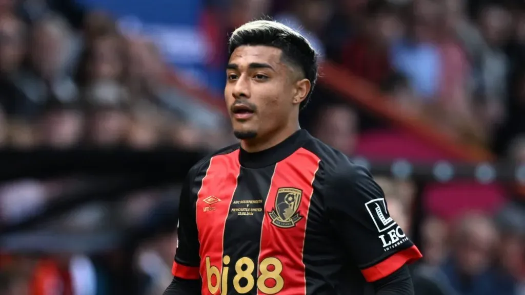 Julián Araujo ya se desempeña como futbolista de Bournemouth (IMAGO)