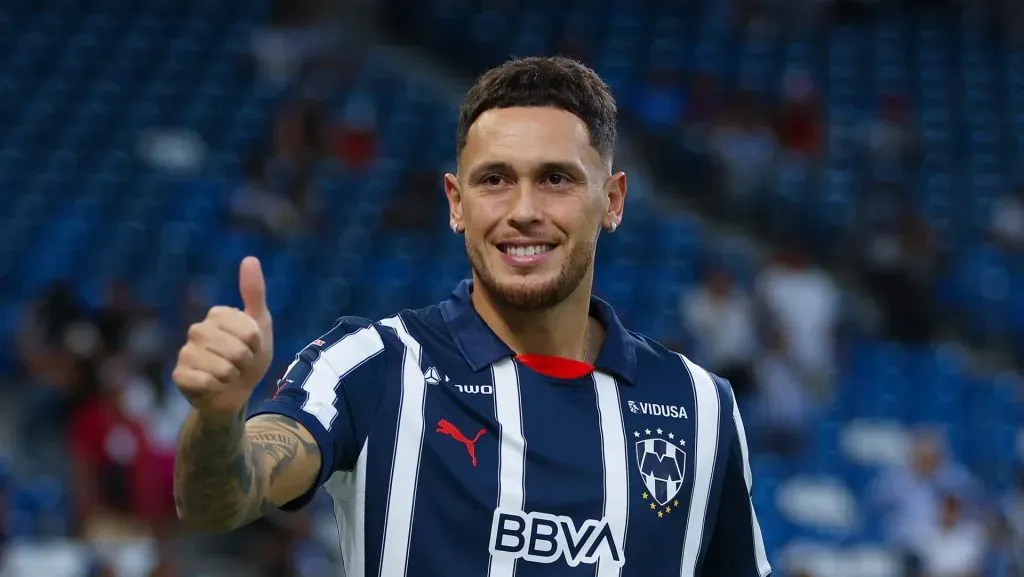 Lucas Ocampos aguarda por su estreno como jugador de Rayados (Imago7)