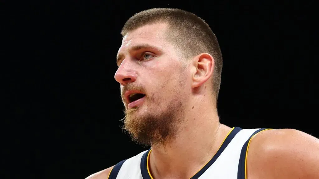 Nikola Jokic buscará hacer brillar a los Denver Nuggets en una nueva temporada de la NBA. (GETTY IMAGES)