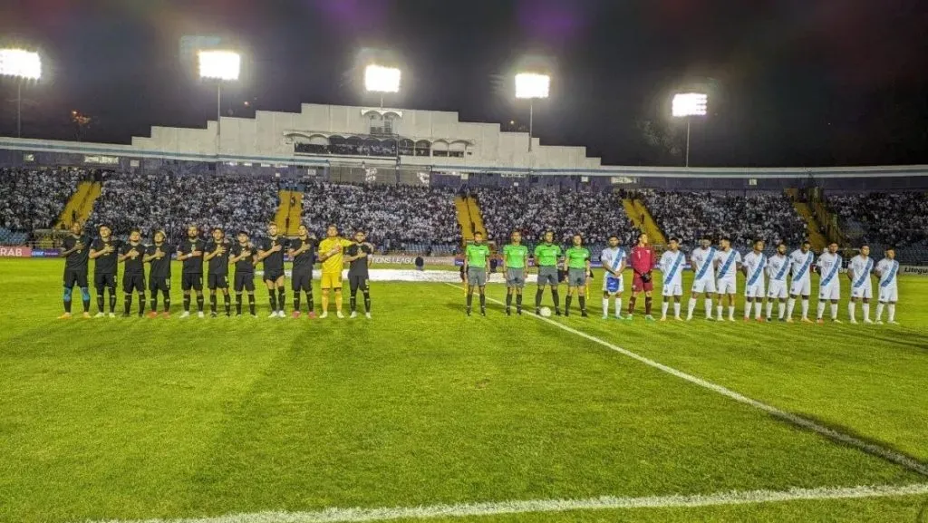 Cuando se mencionó el nombre de Alex Roldán fue pitado por todo el estadio.