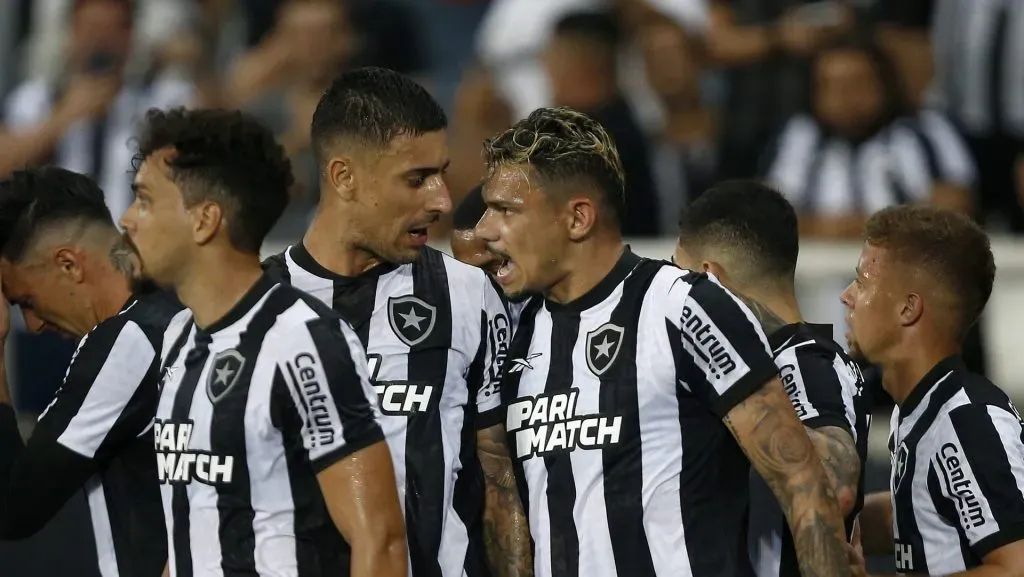 Atualizado, completo e surpreendente: Ranking aponta times com mais chances de vencer o Brasileirão e superar o Botafogo na liderança (Photo by Wagner Meier/Getty Images)