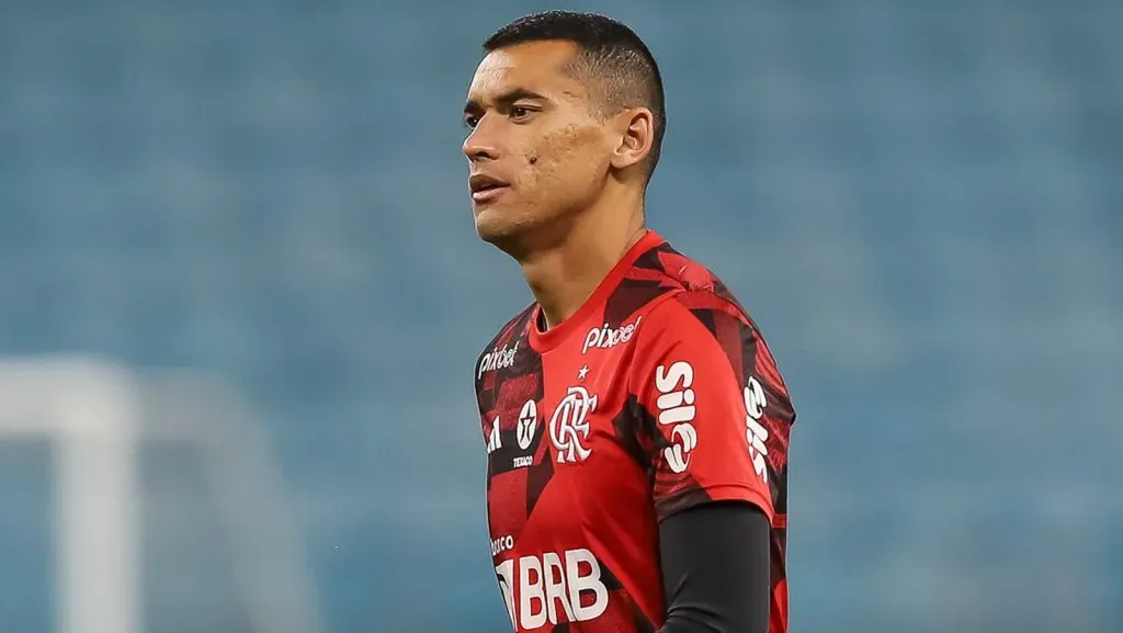 Santos irá atuar no Fortaleza (Foto: Pedro H. Tesch/Getty Images)