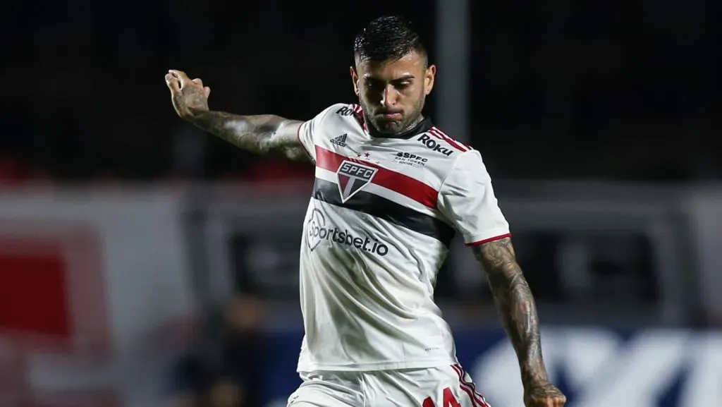 Liziero em ação pelo São Paulo. (Photo by Alexandre Schneider/Getty Images)