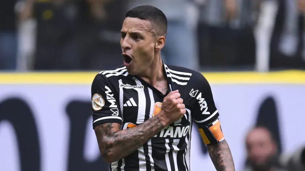Guilherme Arana, do Atlético-MG não fica quieto e provoca Cruzeiro após título do Mineiro (Photo by Pedro Vilela/Getty Images)