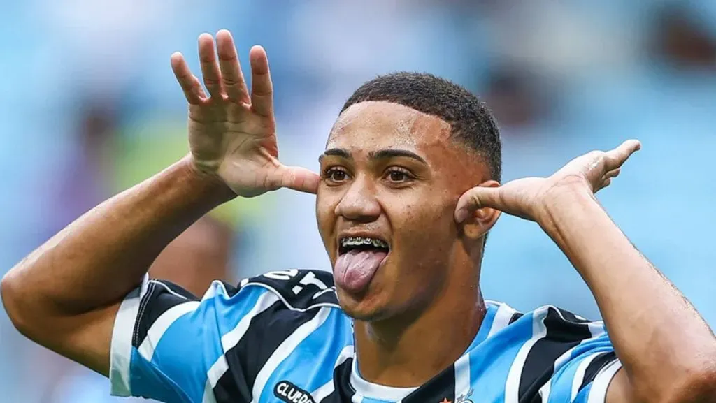 Gustavo Nunes está brilhando no Grêmio (Foto: Lucas Uebel/Grêmio FBPA/Divulgação)