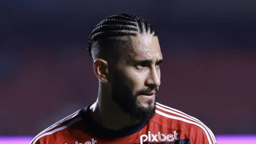 Pablo, do Flamengo, foi pretendido pelo Santos com direito a ligação de Carille. Foto: Marcello Zambrana/AGIF