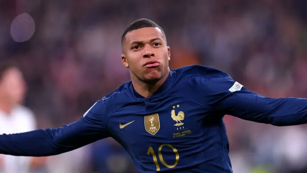 Último capítulo da novela! Real Madrid prepara oferta astronômica em 2024 para finalmente fechar com Mbappé (Photo by Aurelien Meunier/Getty Images)