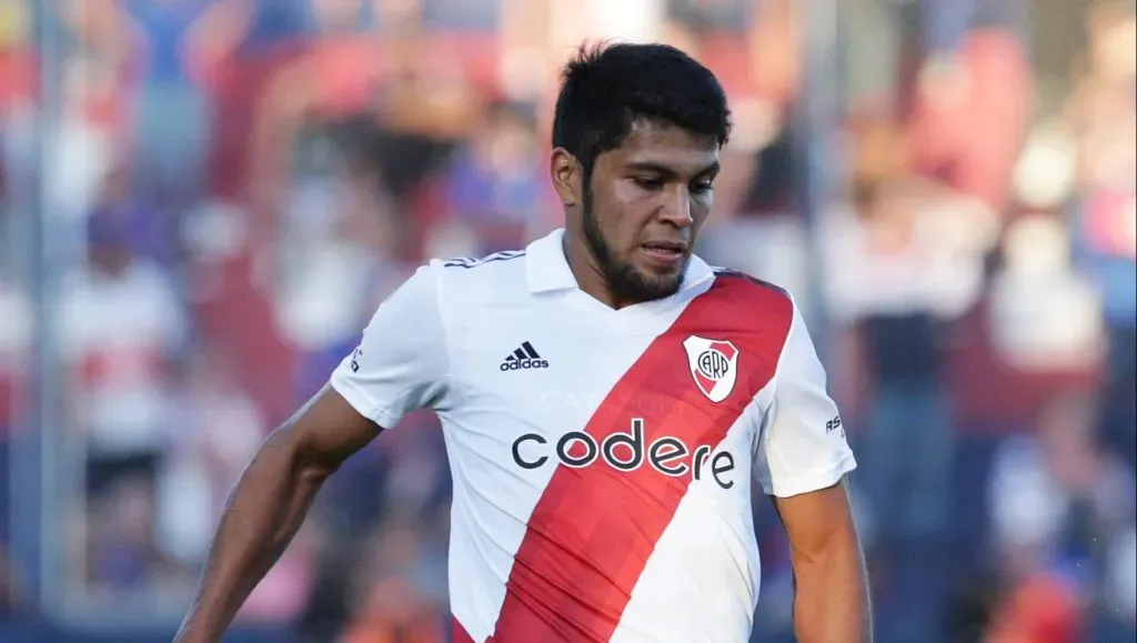 Robert Rojas, muy cerca de irse de River.