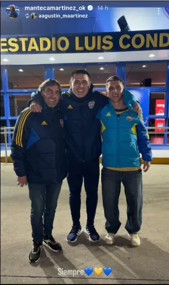 El Manteca Martínez y su hijo, junto a Riquelme.