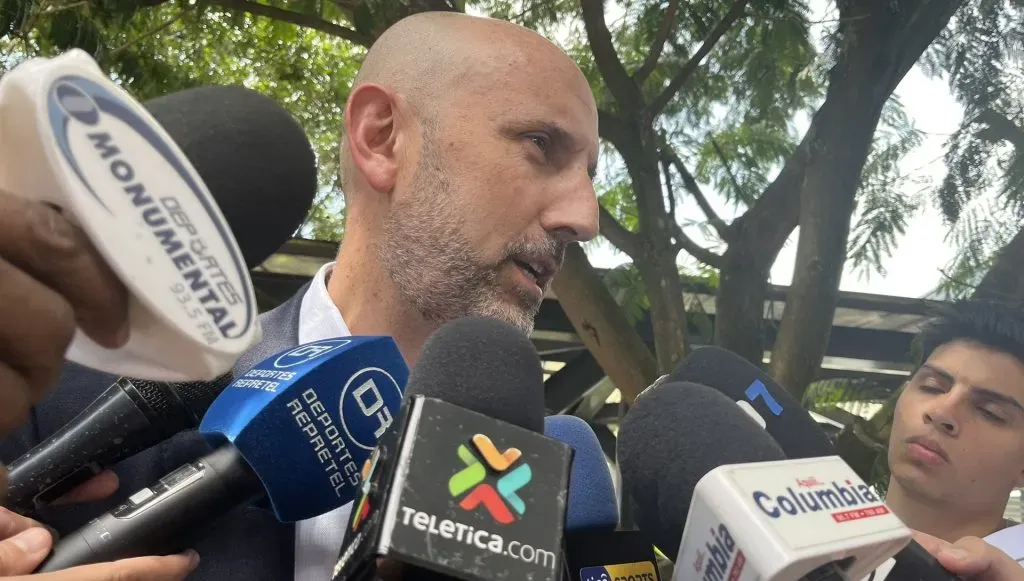Osael Maroto habló sobre las negociaciones con Gustavo Alfaro.