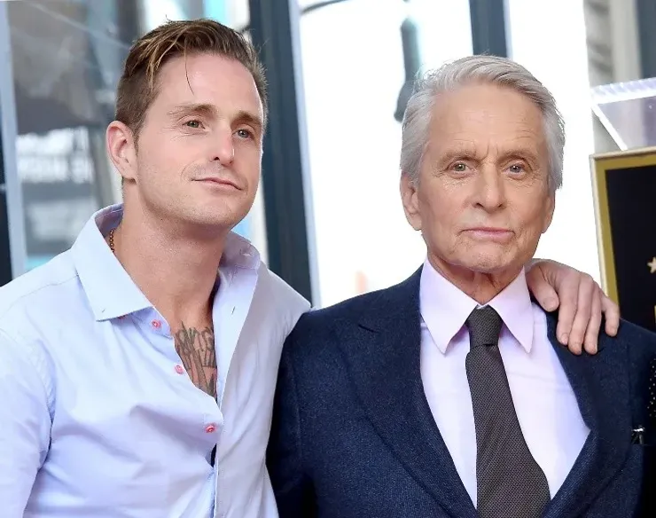 Michael Douglas y Cameron Douglas (Fuente: Getty Images)