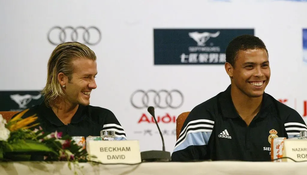 Beckham y Ronaldo del Real Madrid durante una conferencia de prensa en Beijing, China. | Foto Getty Images