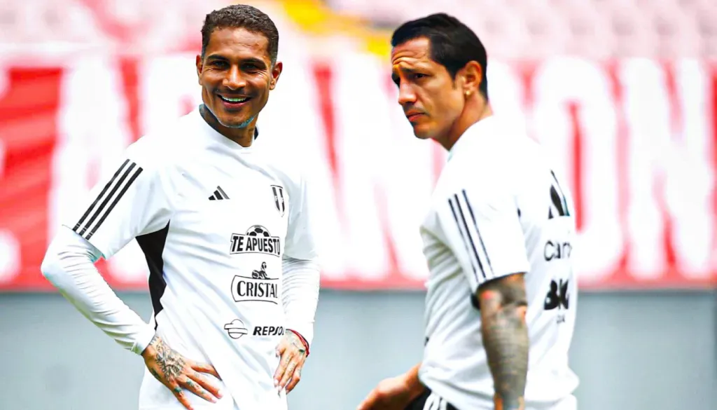 Guerrero y Lapadula. (Foto: IMAGO)