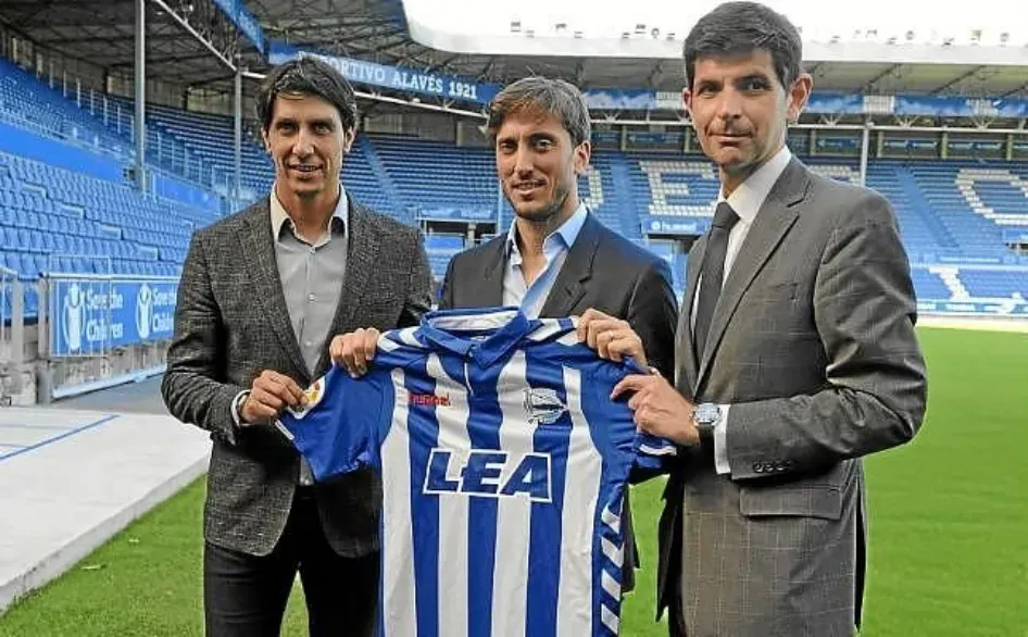 Zubeldía presentado en Alavés