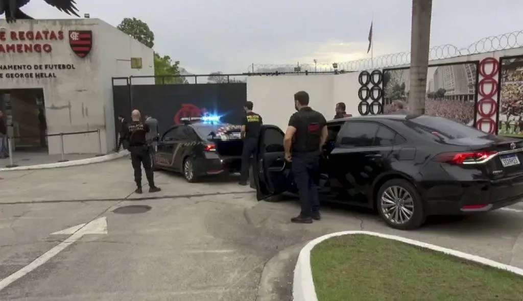 Policial Federal foi até o CT do Flamengo nesta terça-feira (5). Foto: IMAGO / Thenews2.