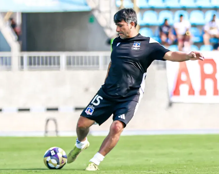 Moisés Villarroel en la Gira Centenario de Colo Colo | Foto: Gira Centenario